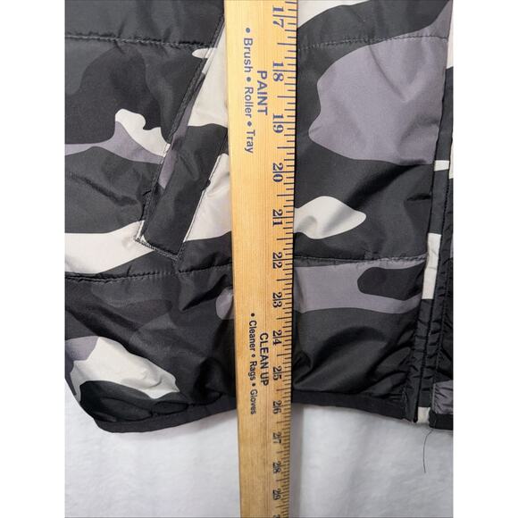 AIR JORDAN boys LAYERED-LOOK HOODED Puffer VEST JACKET XL camo Jump Man Logo - Picture 6 of 10